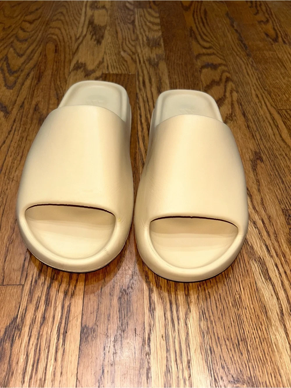 adidas Yeezy Slides Men’s Beige/Tan Slip-On Sandals Size 10